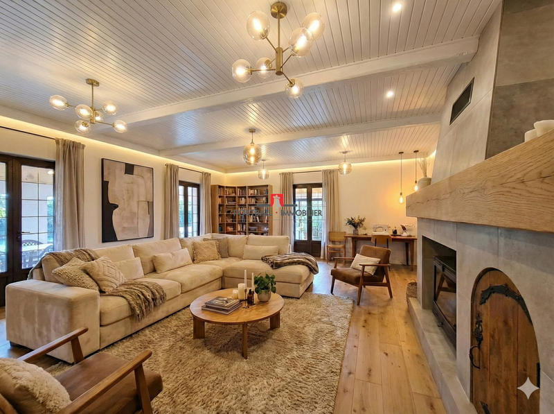 Maison traditionnelle - 161 m² - 5 pièces