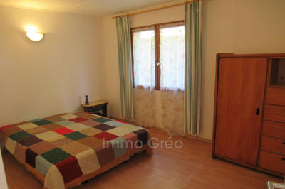 Maison - 235 m² - 5 pièces