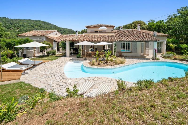 Villa - 200 m² - 8 pièces
