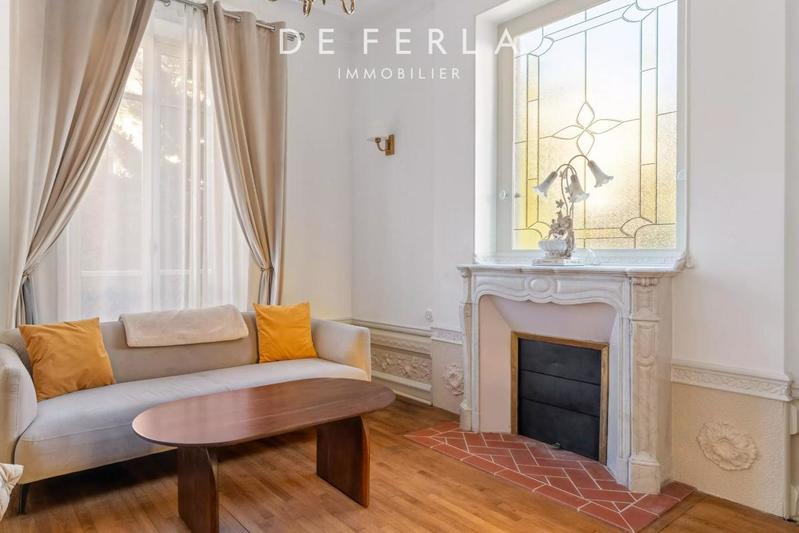 Château - 360 m² - 10 pièces