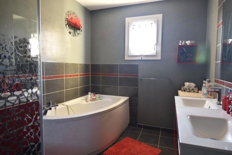 Villa - 194 m² - 6 pièces