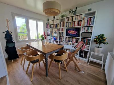 Maison - 93 m² - 4 pièces