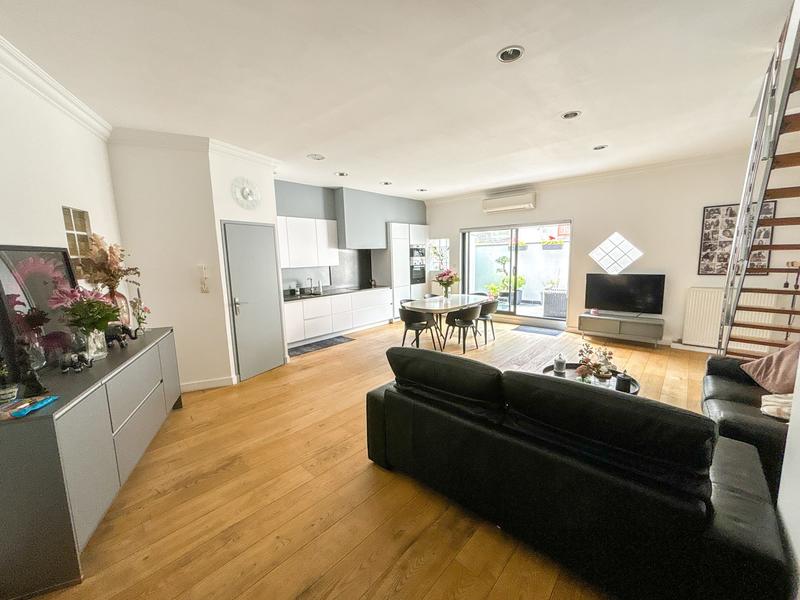 Appartement - 337 m² - 4 pièces