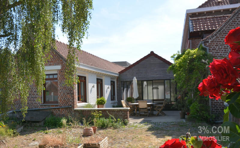 Maison - 260 m² - 7 pièces