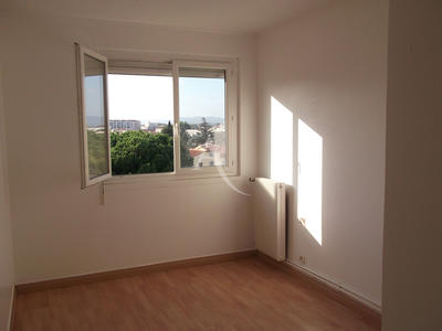 Appartement - 90 m² - 5 pièces