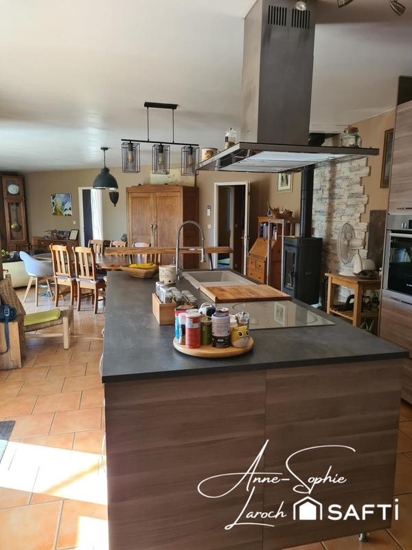 Maison - 127 m² - 7 pièces