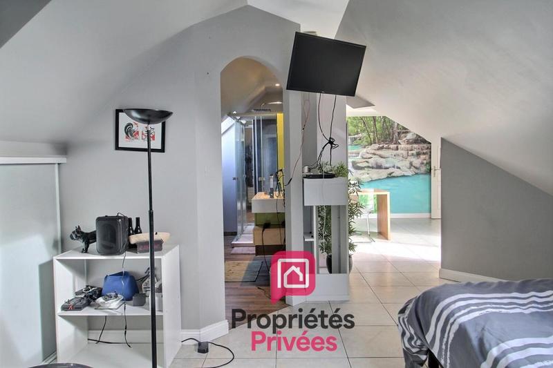 Maison - 350 m² - 8 pièces