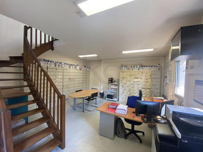 Local commercial - 118 m² - 5 pièces