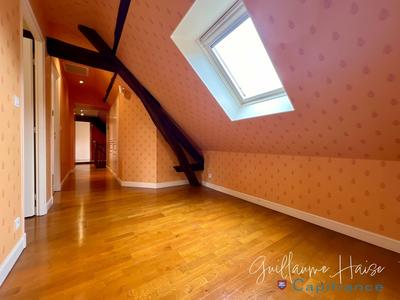 Propriété - 248 m² - 6 pièces