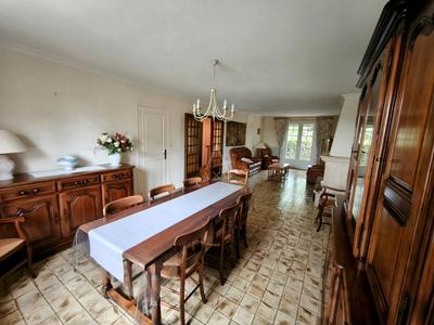 Maison - 96 m² - 4 pièces