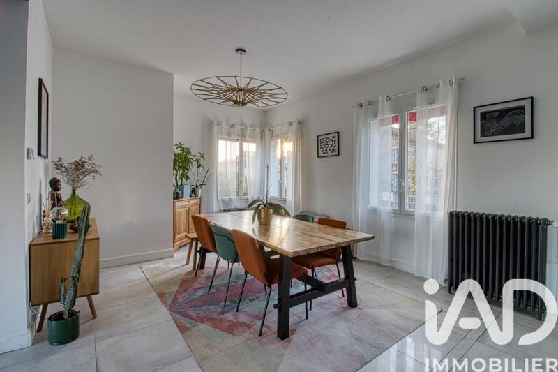 Maison - 172 m² - 8 pièces