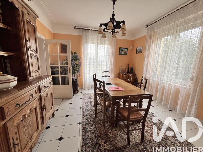 Maison - 130 m² - 7 pièces