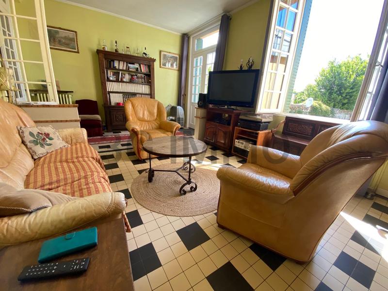 Villa - 168 m² - 6 pièces