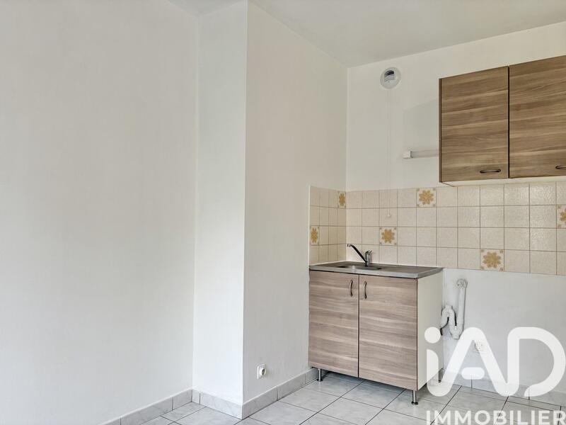 Studio - 30 m² - 1 pièce