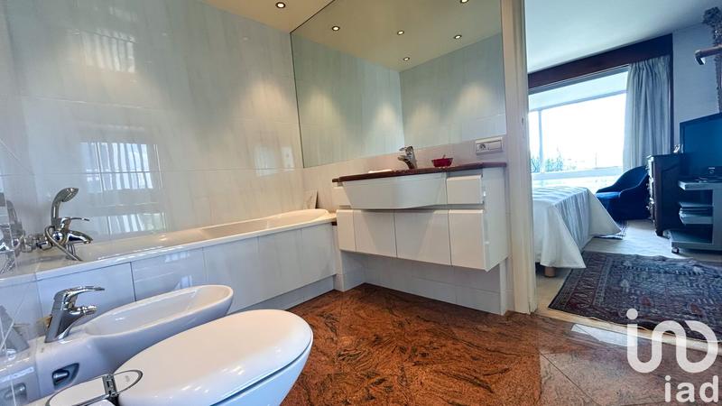 Appartement - 132 m² - 6 pièces