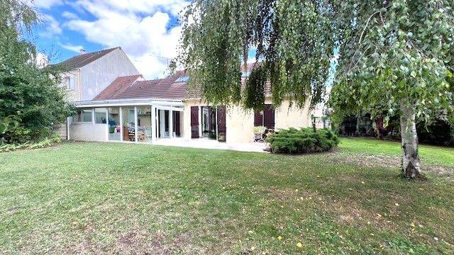 Maison - 145 m² - 7 pièces