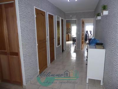 Appartement - 96 m² - 5 pièces