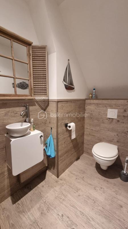 Maison traditionnelle - 180 m² - 5 pièces