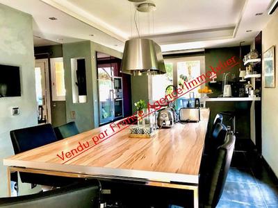 Villa - 160 m² - 6 pièces