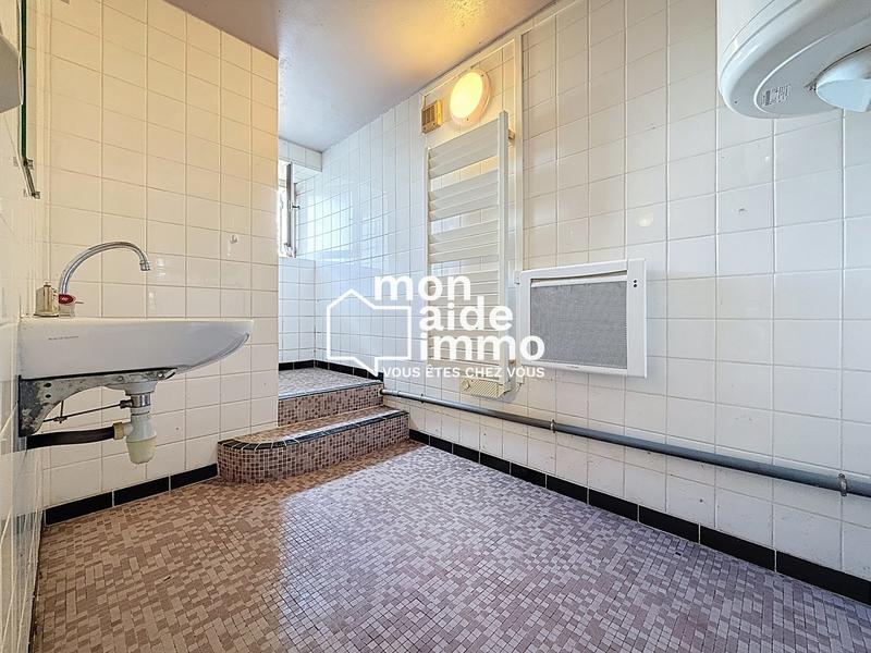 Maison - 355 m² - 10 pièces