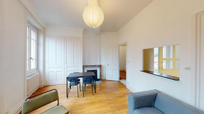 Appartement - 79 m² - 4 pièces