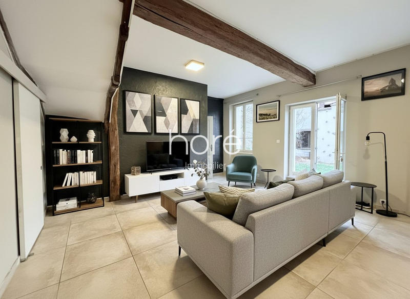 Maison - 255 m² - 8 pièces