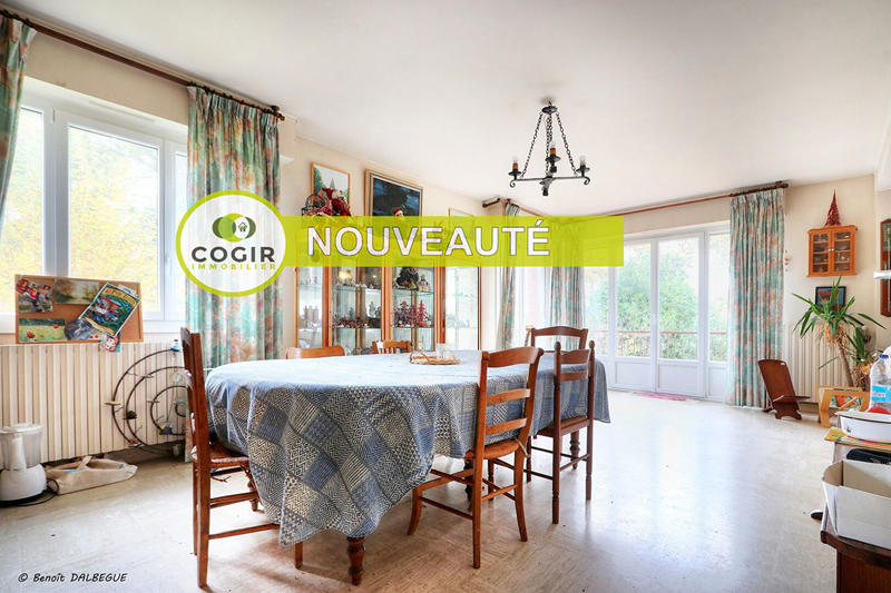 Maison - 190 m² - 9 pièces