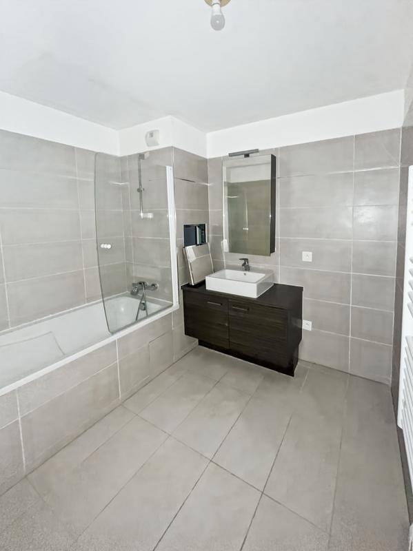 Appartement - 60 m² - 2 pièces