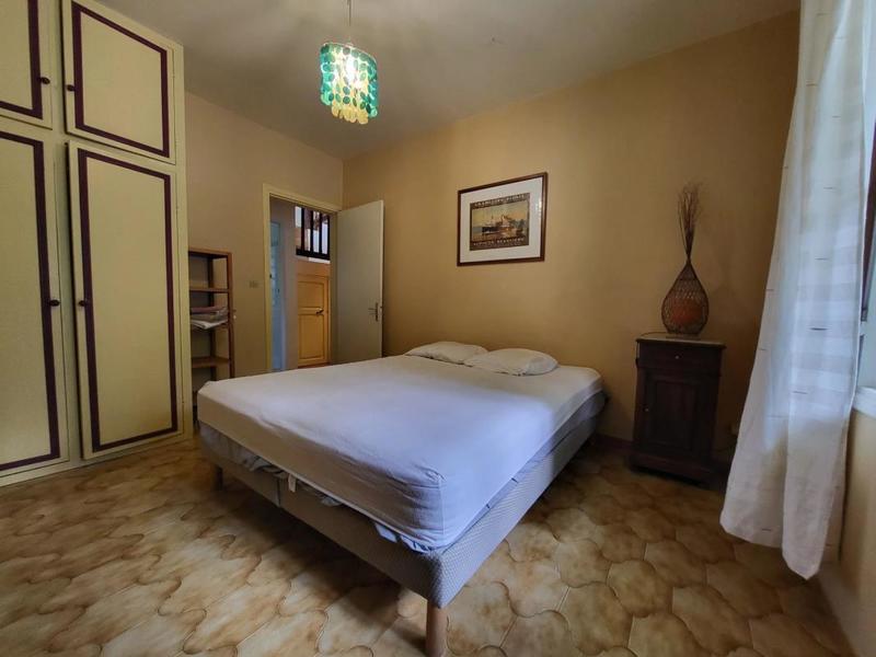 Villa - 292 m² - 9 pièces