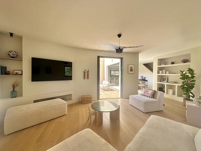 Villa - 167 m² - 6 pièces