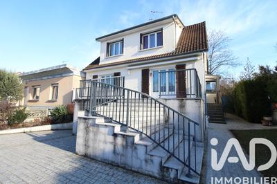 Maison - 118 m² - 6 pièces