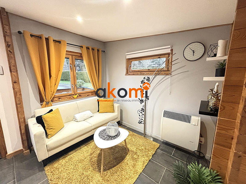 Maison traditionnelle - 241 m² - 10 pièces