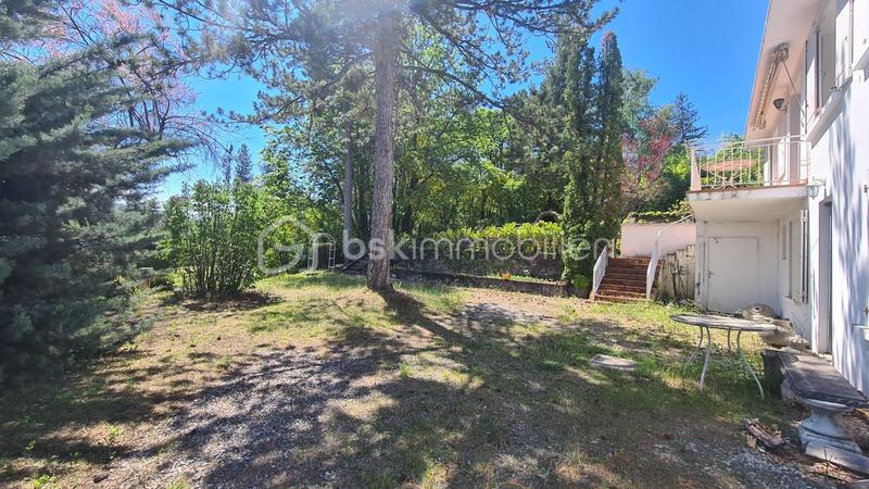 Villa - 237 m² - 7 pièces