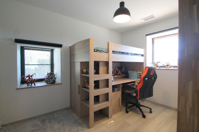 Maison - 280 m² - 9 pièces