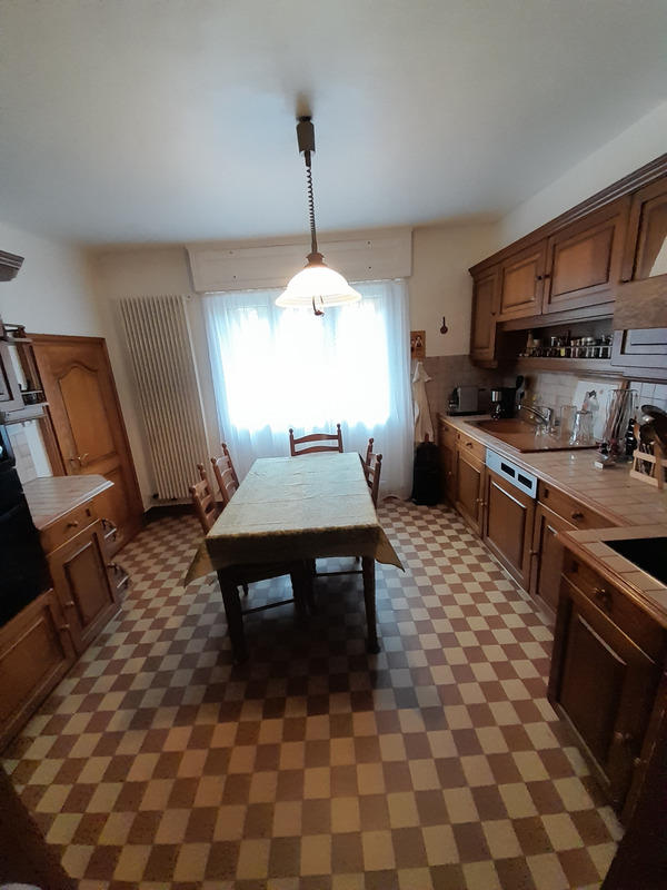 Appartement ancien - 90 m² - 4 pièces