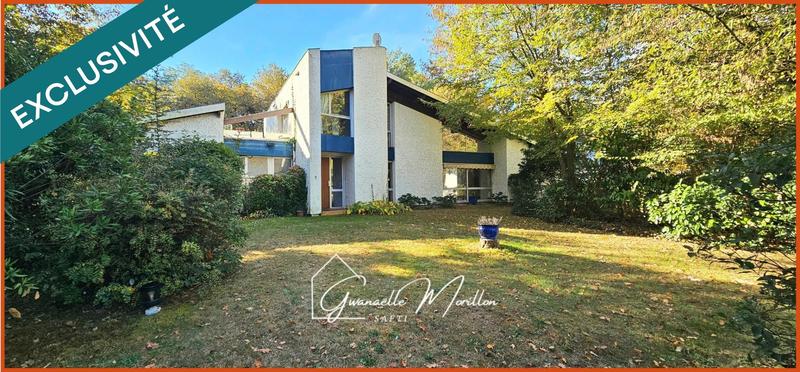 Maison - 320 m² - 9 pièces