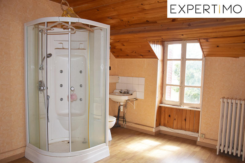 Maison - 230 m² - 9 pièces