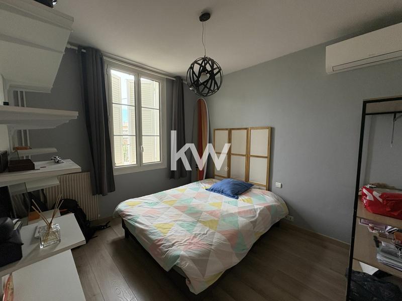 Appartement - 100 m² - 5 pièces