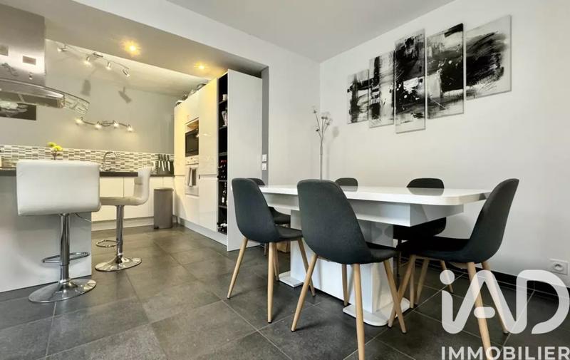 Maison - 170 m² - 6 pièces