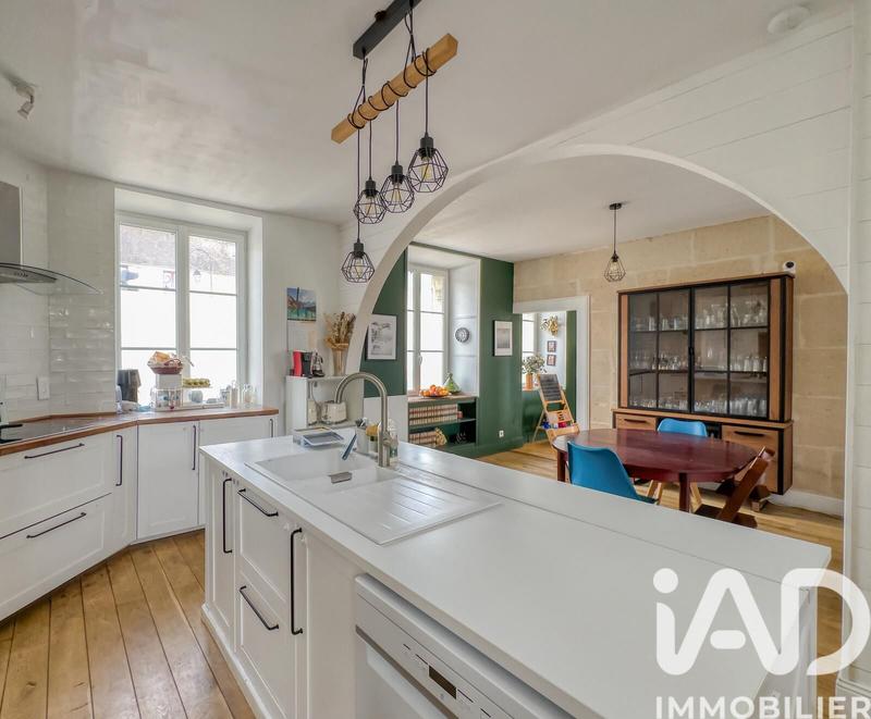 Maison - 195 m² - 9 pièces