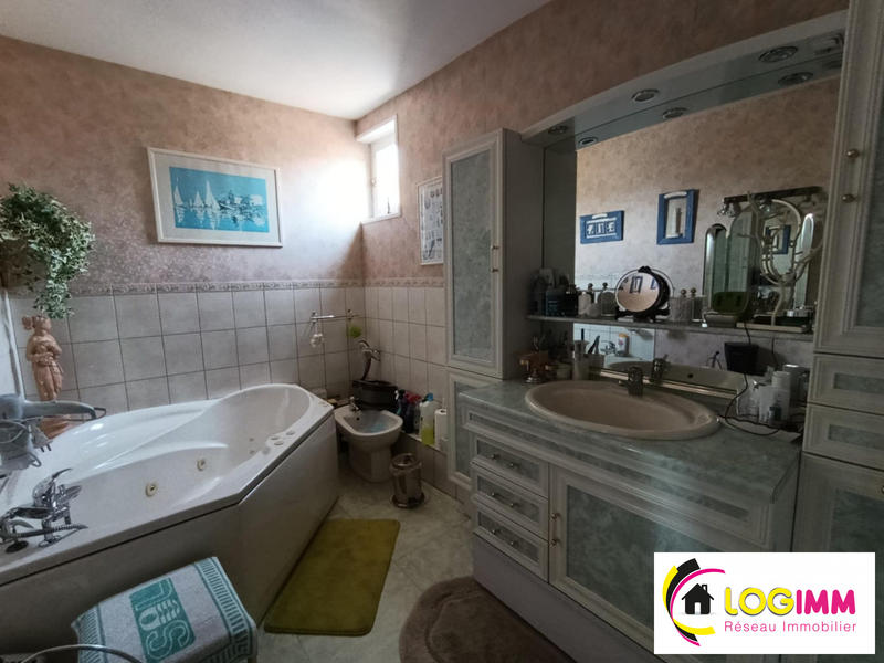 Maison - 190 m² - 9 pièces