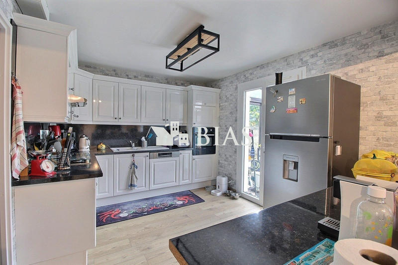 Maison - 122 m² - 5 pièces