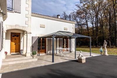 Villa - 232 m² - 8 pièces