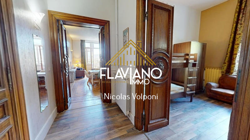 Appartement - 92 m² - 4 pièces