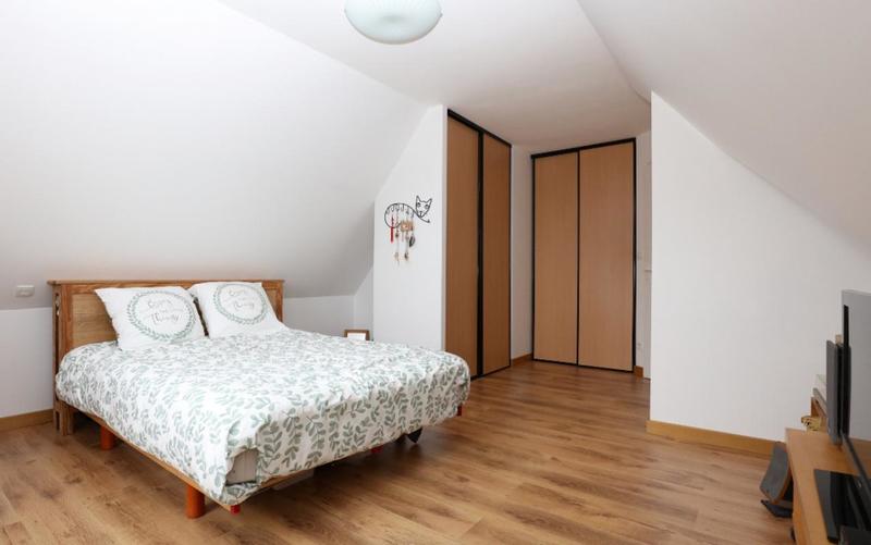 Pavillon - 145 m² - 6 pièces