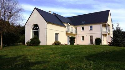 Maison - 290 m² - 6 pièces