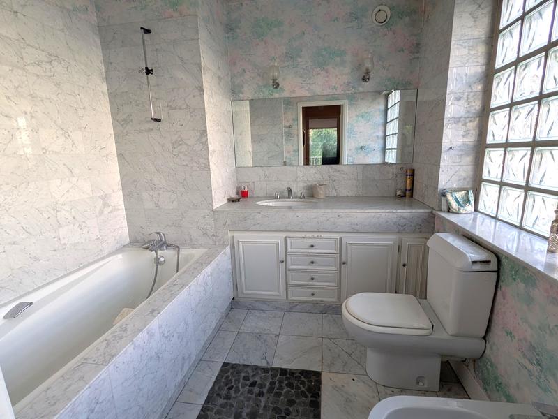 Appartement - 100 m² - 4 pièces