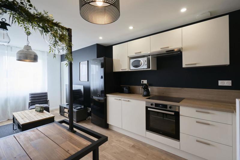 Appartement - 85 m² - 5 pièces