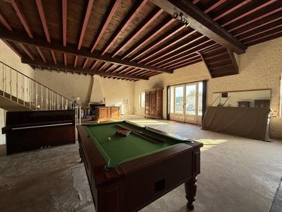 Maison - 352 m² - 8 pièces