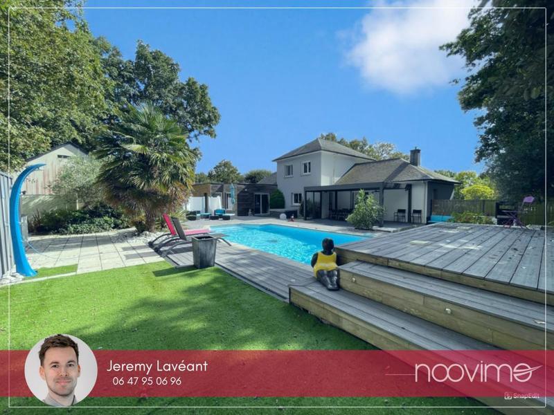 Maison - 180 m² - 10 pièces